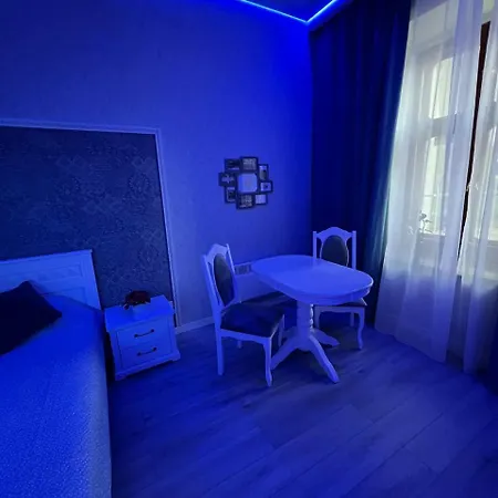 Lovers' Sharm Odessza